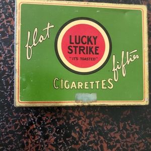 Vintage lucky strike tin